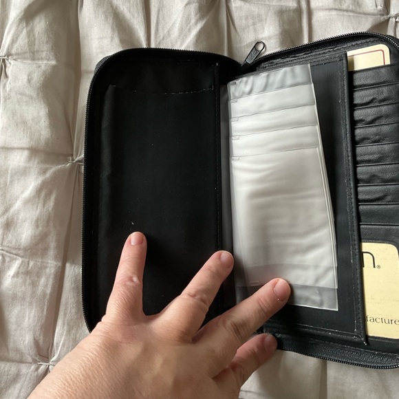 Buxton leather long organizer wallet - Picture 2 of 7